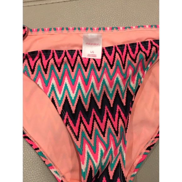 NWT Swimsuit bundle XL TOPS & L BOTTOMS - Picture 7 of 8